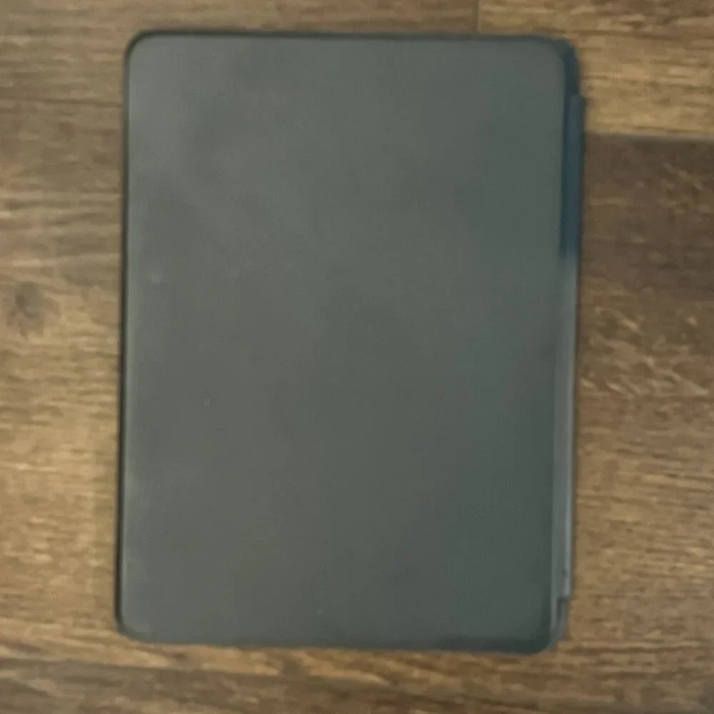 Smart Keyboard Folio for iPad Pro 10.5 First generation. - Picture 2 of 5